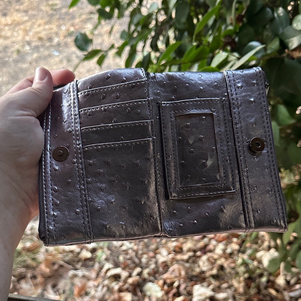 Steve Madden Shimmering Silver Wristlet - Picture 7 of 15